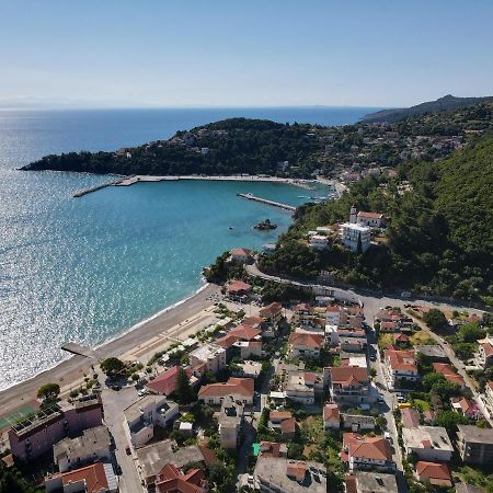 Valsamis Villa Apartments Poros  Екстериор снимка