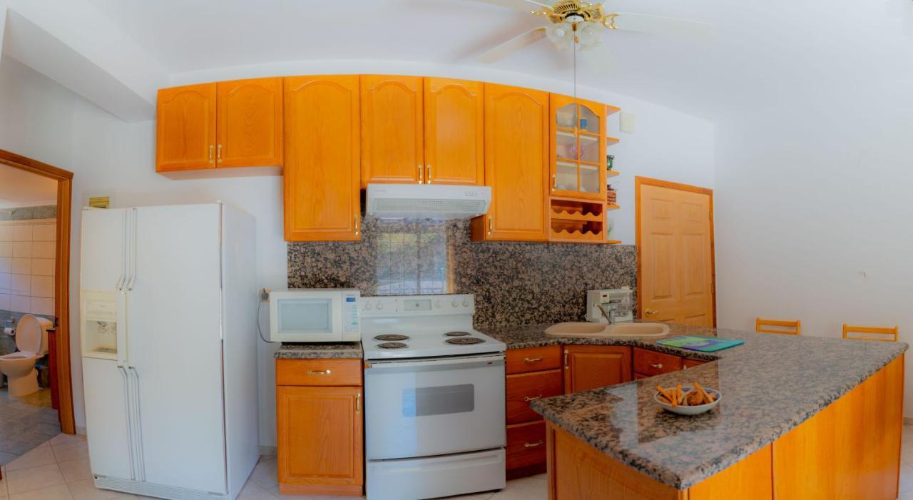 Valsamis Villa Apartments Poros  Екстериор снимка