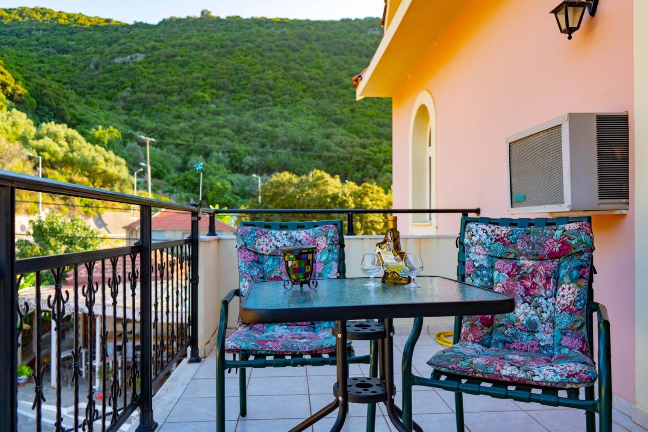 Valsamis Villa Apartments Poros  Екстериор снимка