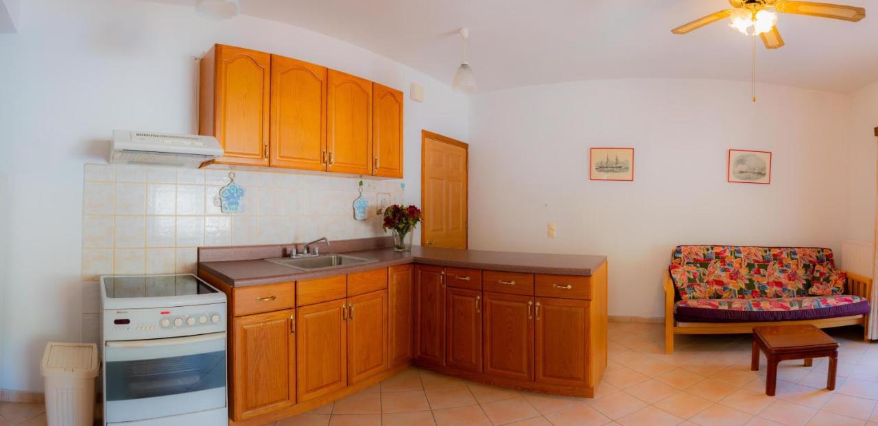 Valsamis Villa Apartments Poros  Екстериор снимка