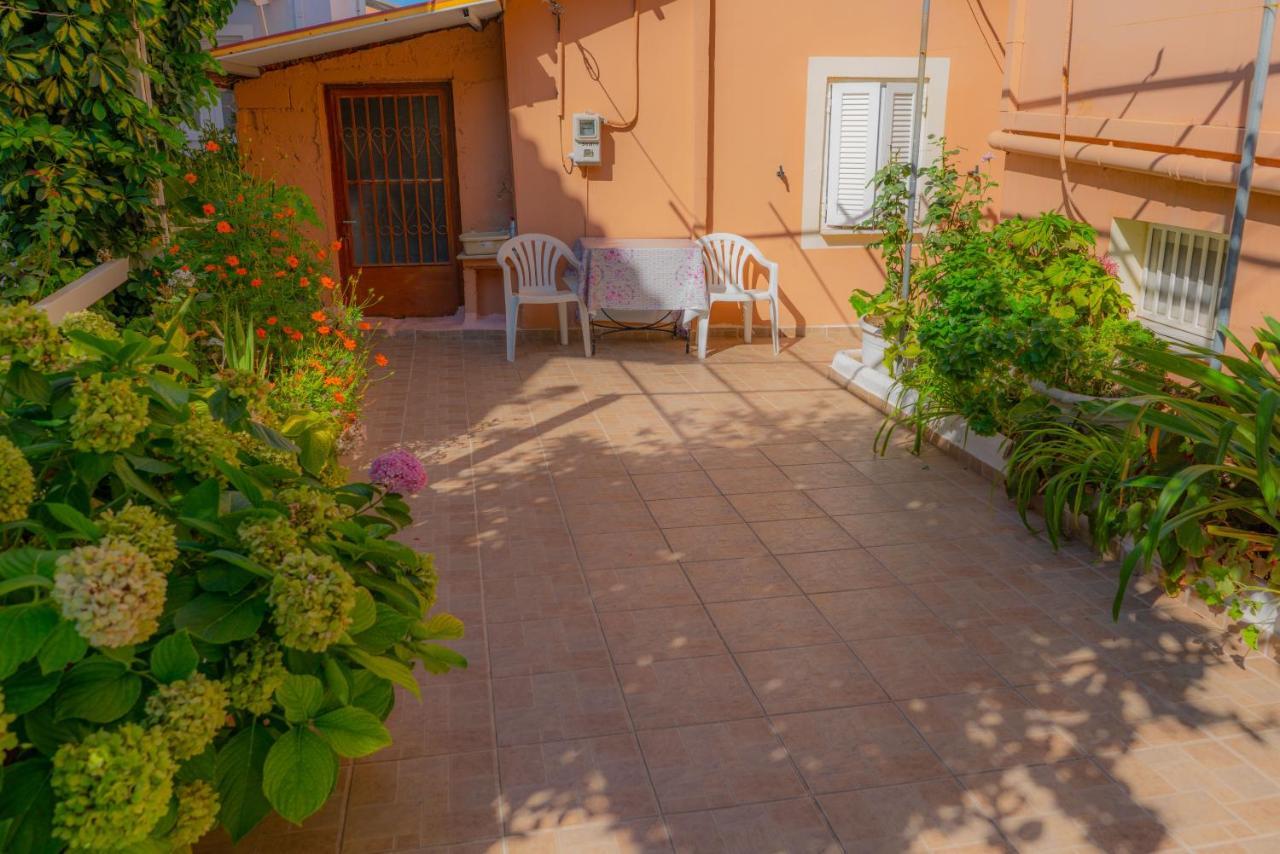 Valsamis Villa Apartments Poros  Екстериор снимка